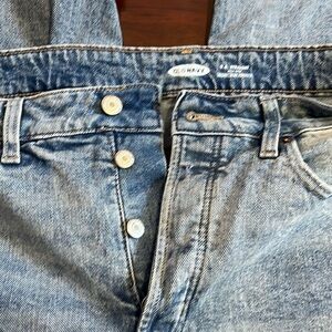 Old Navy button up front jeans, straight legged size 12